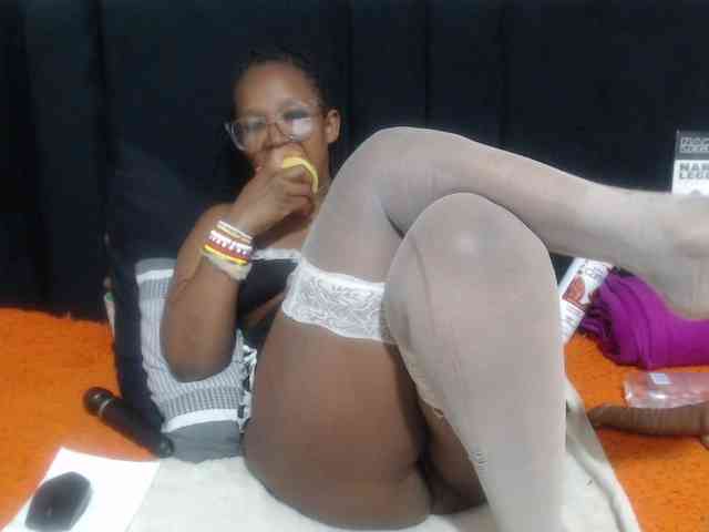 Sheila80 webcam