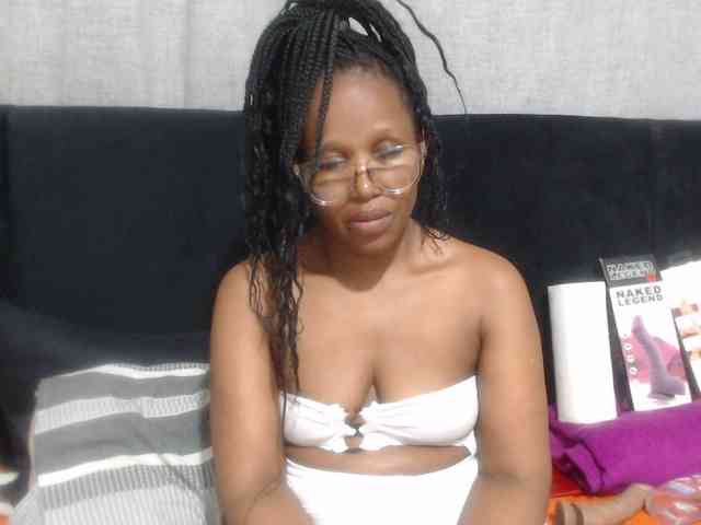 Sheila80 webcam