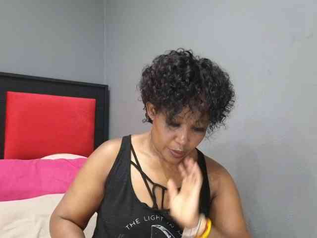 Sheila80 webcam