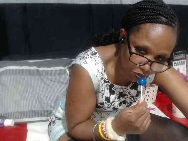 Sheila80 webcam