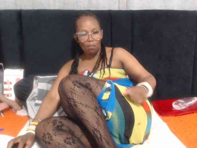 Sheila80 webcam