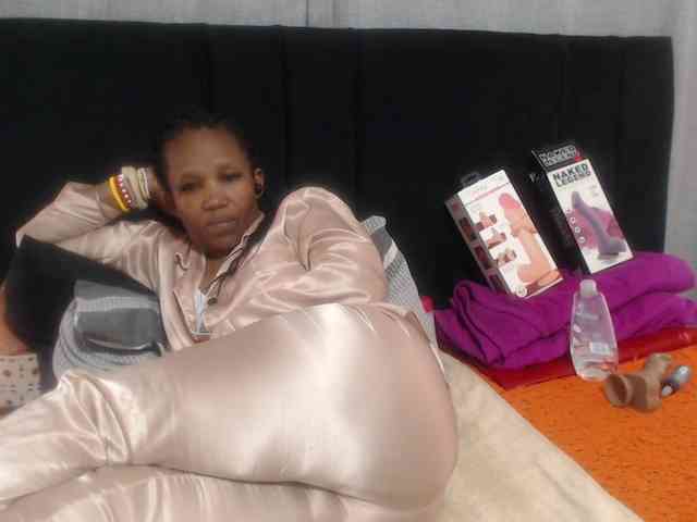 Sheila80 webcam