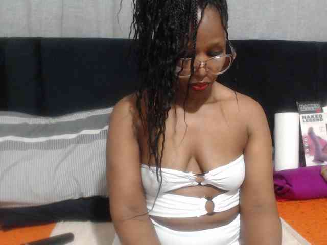 Sheila80 webcam