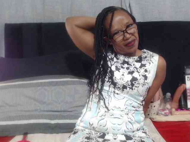 Sheila80 webcam