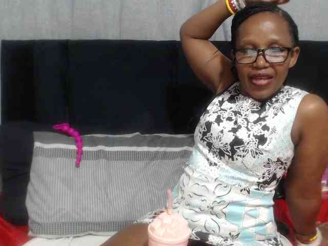 Sheila80 webcam