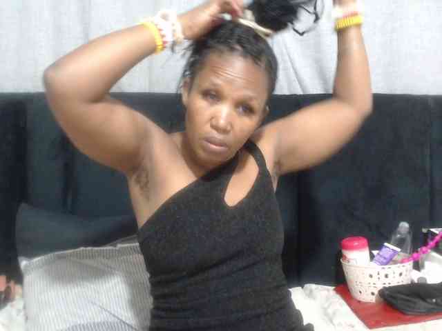 Sheila80 webcam