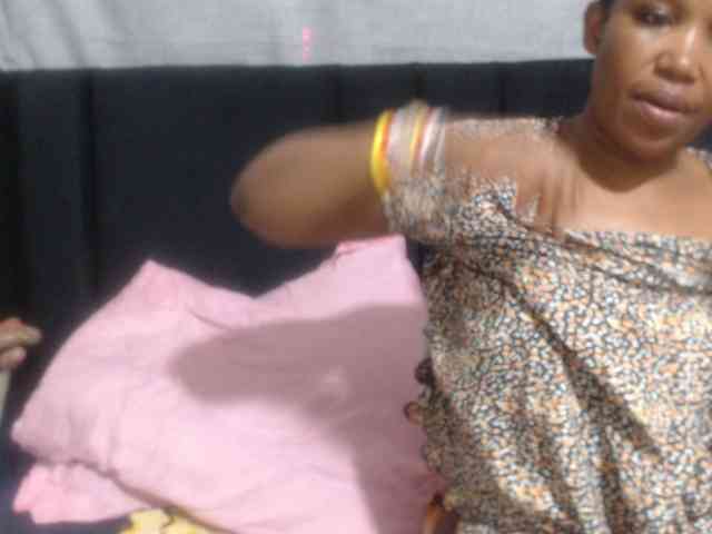 Sheila80 webcam