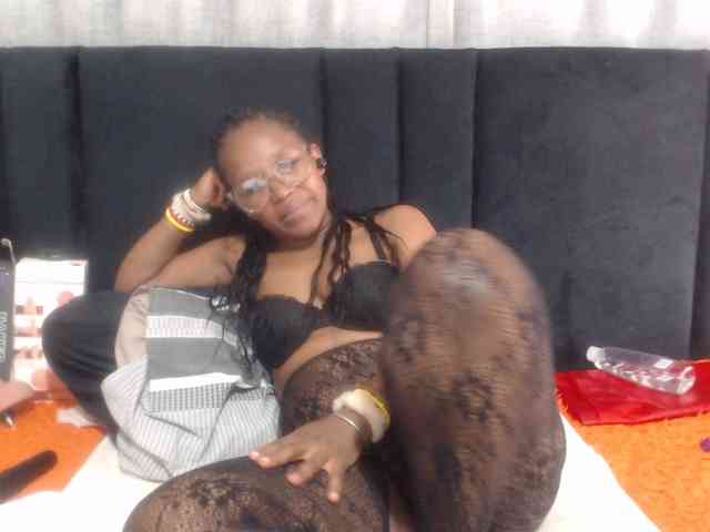 Sheila80 webcam