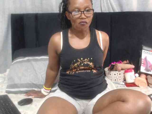 Sheila80 webcam