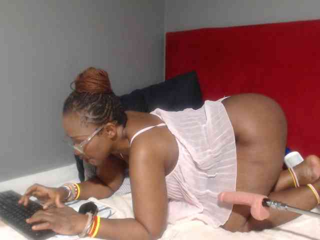 Sheila80 webcam