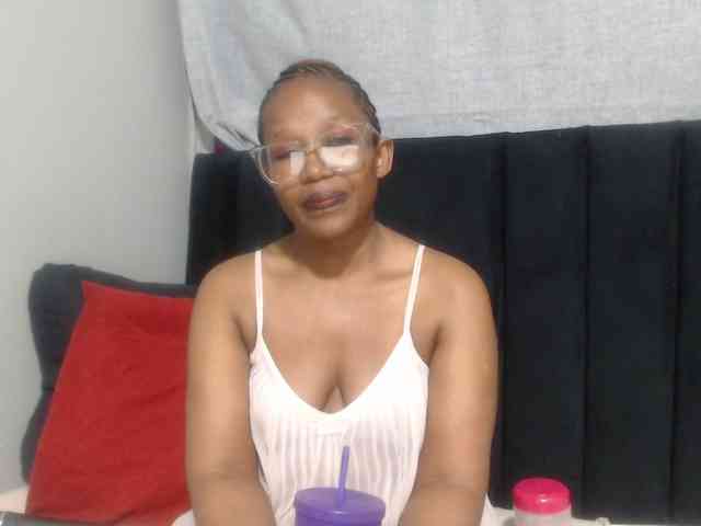 Sheila80 webcam
