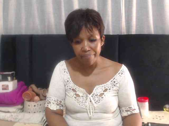 Sheila80 webcam