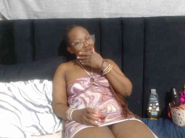 Sheila80 webcam