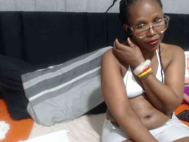 Sheila80 webcam
