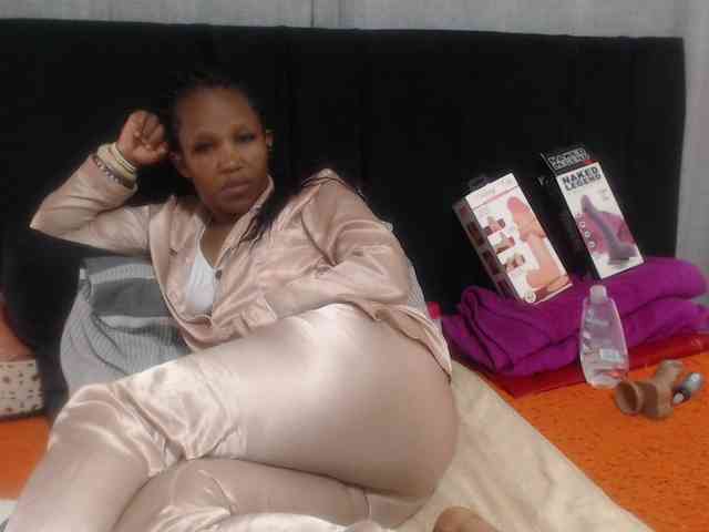 Sheila80 webcam