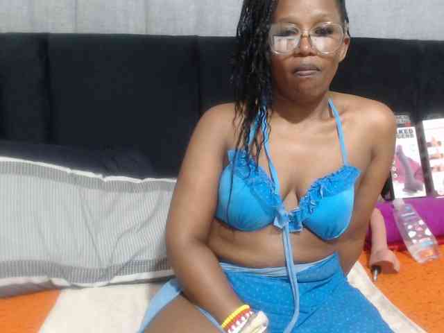 Sheila80 webcam