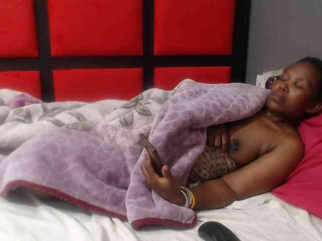 Sheila80 webcam