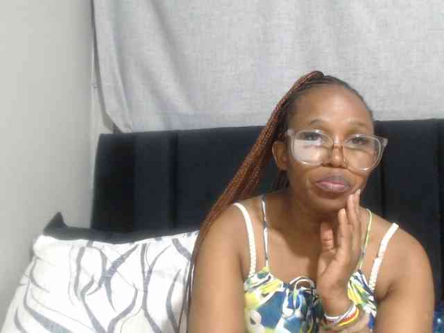 Sheila80 webcam