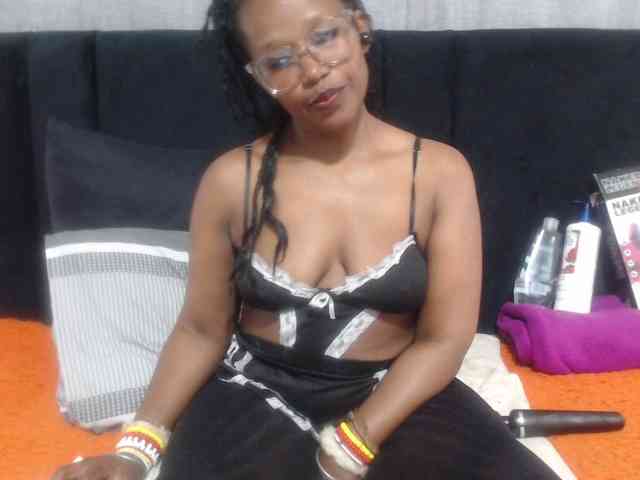 Sheila80 webcam