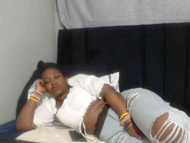 Sheila80 webcam