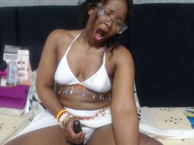 Sheila80 webcam
