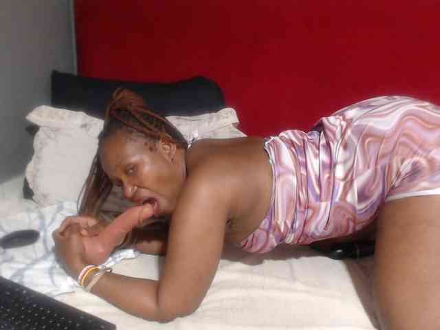 Sheila80 webcam