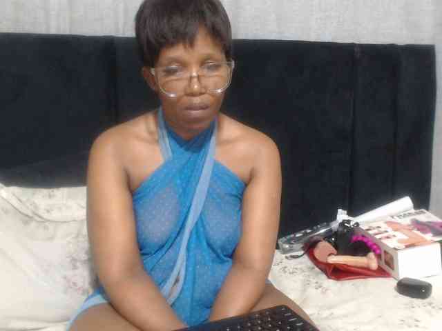 Sheila80 webcam