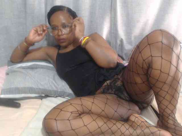 Sheila80 webcam
