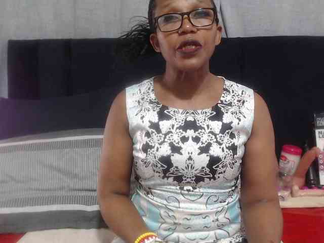 Sheila80 webcam