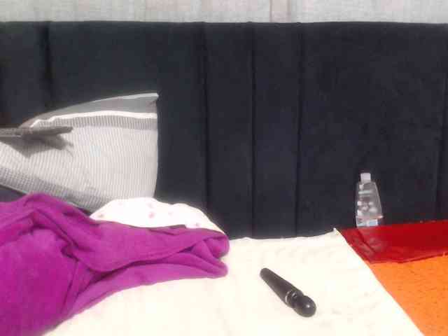 Sheila80 webcam