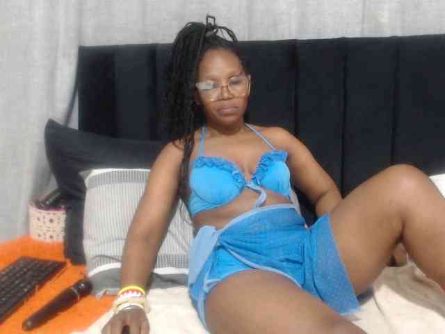 Sheila80 webcam