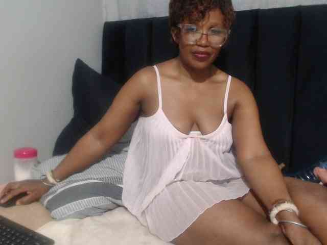 Sheila80 webcam