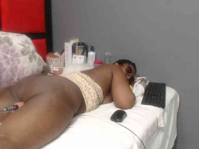 Sheila80 webcam
