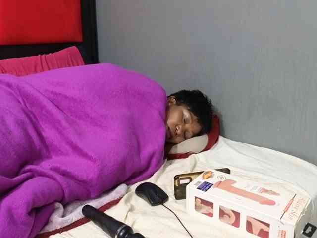 Sheila80 webcam
