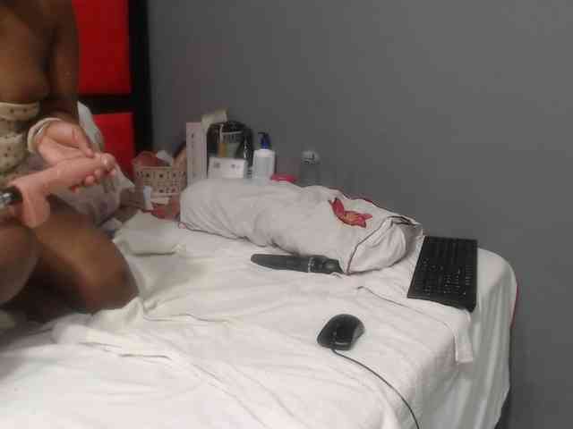 Sheila80 webcam