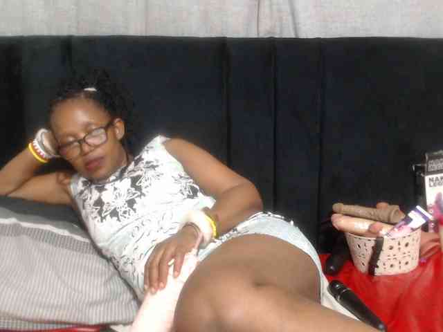 Sheila80 webcam