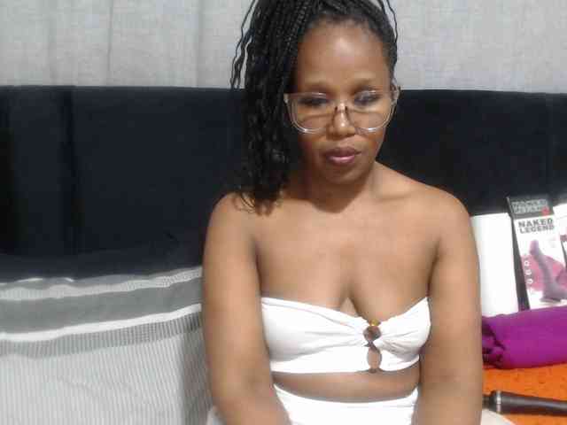 Sheila80 webcam
