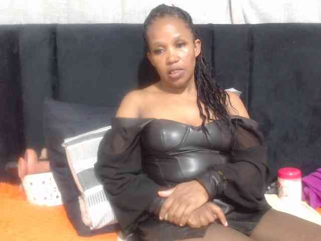 Sheila80 Live Webcam on BongaCams