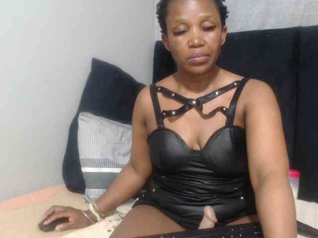 Model: Sheila80