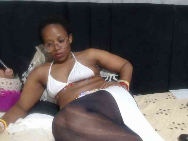 Sheila80 webcam