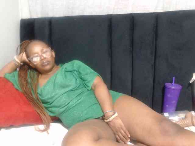 Sheila80 webcam