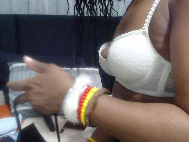 Sheila80 webcam