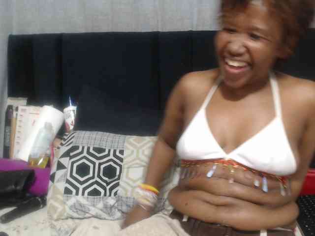 Sheila80 webcam