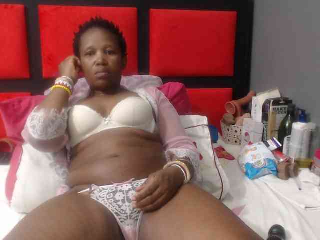 Sheila80 webcam