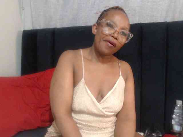 Sheila80 webcam