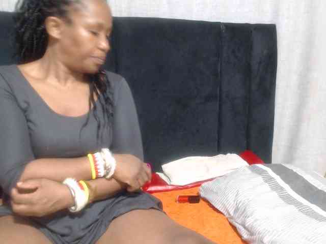 Sheila80 webcam