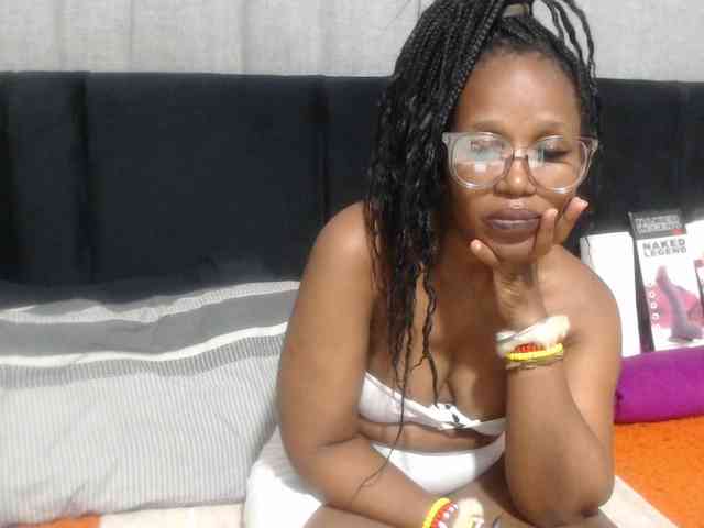 Sheila80 webcam