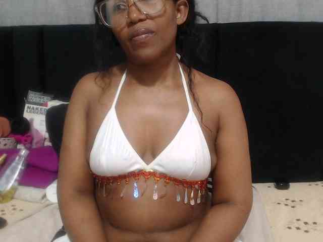 Sheila80 webcam