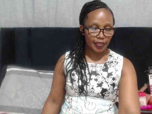 Sheila80 webcam