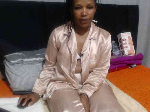 Sheila80 webcam